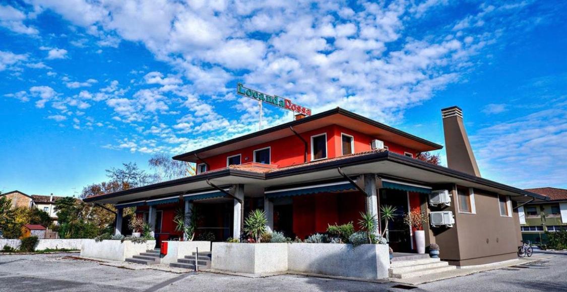 Locanda Rossa Hotel Romans di Varmo Exterior photo